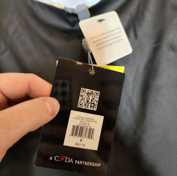 NWT Catherine Malandrino faux leather Lazer cut lined top. Small. - Picture 5 of 15